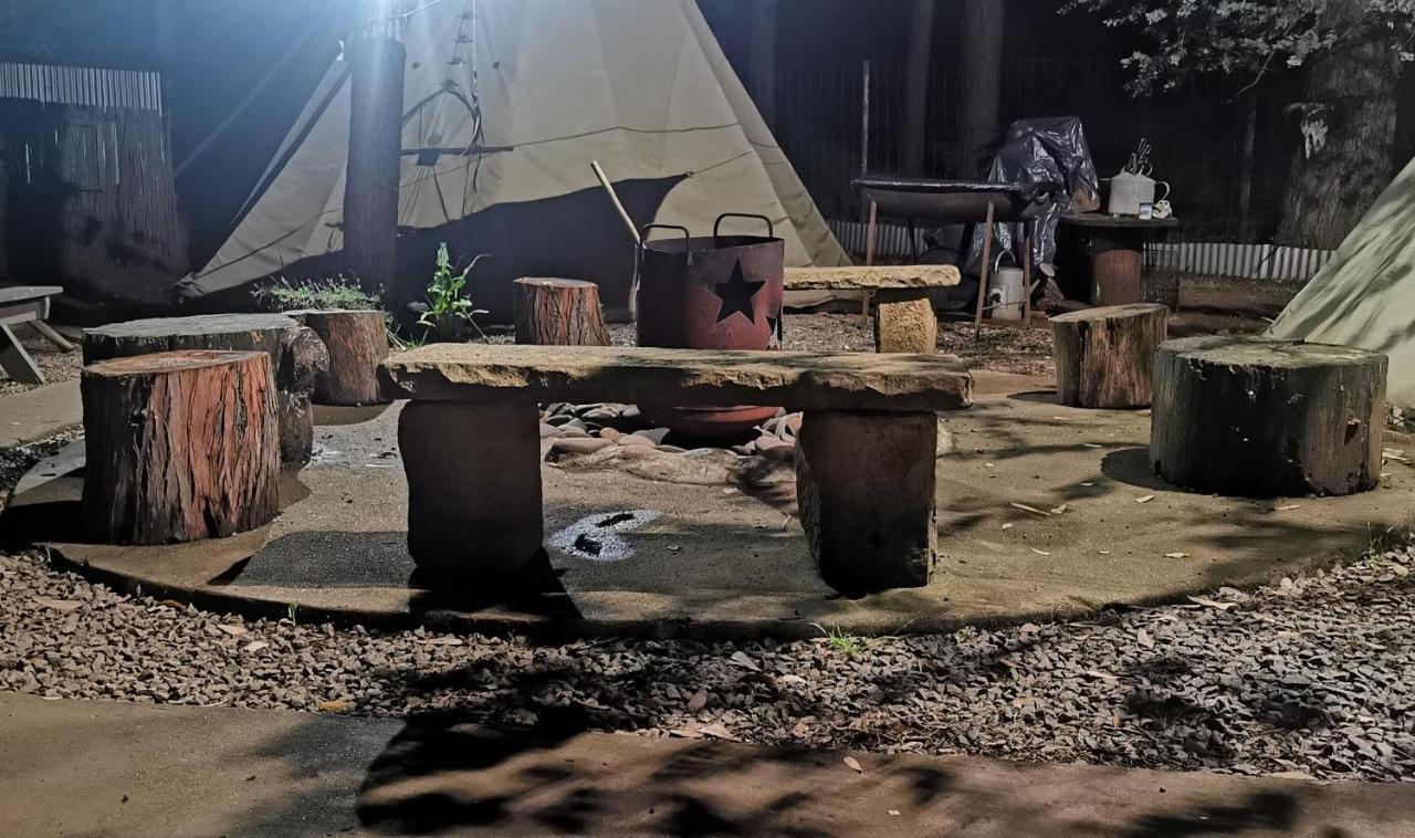 Hotel Nguni Moon Tepee Camp Underberg Exterior foto