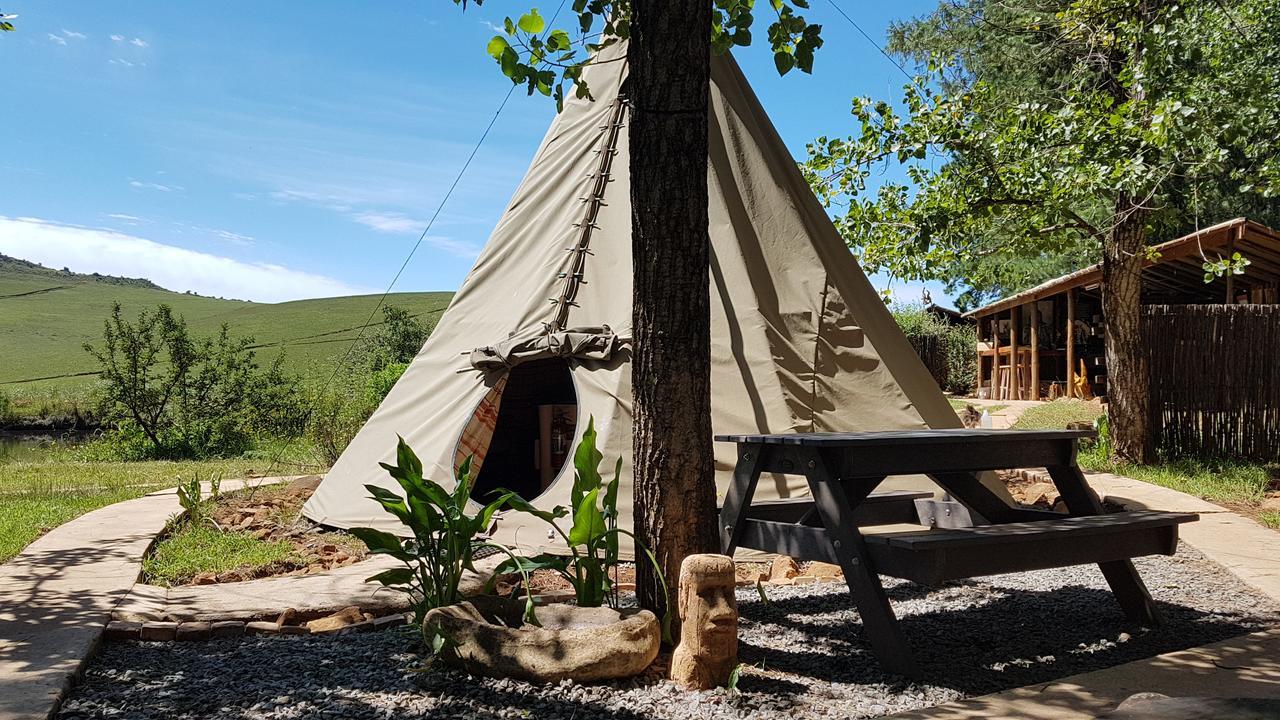 Hotel Nguni Moon Tepee Camp Underberg Exterior foto